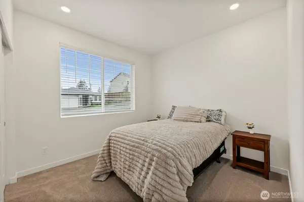 17843 126th ST E, Bonney Lake, WA 98391