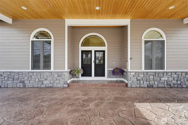 9704 304th ST E, Graham, WA 98338
