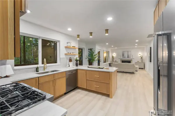 6817 193rd AVE E, Bonney Lake, WA 98391