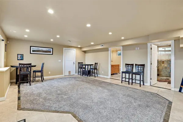 1312 12th ST SE, Puyallup, WA 98372