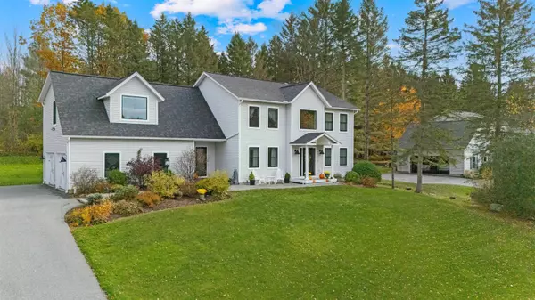 144 Hillcrest LN, Williston, VT 05495