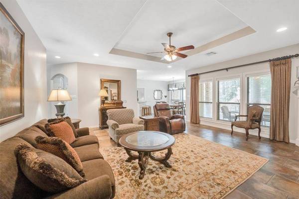 149 Broadmoor DR, Huntsville, TX 77340