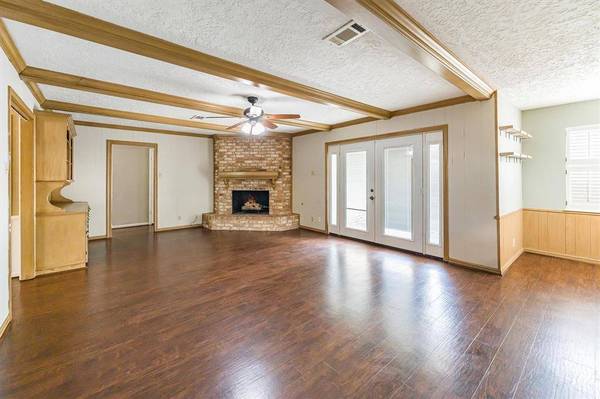 236 Pine Valley ST, Huntsville, TX 77320