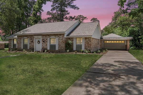 236 Pine Valley ST, Huntsville, TX 77320