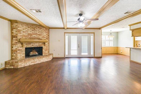 236 Pine Valley ST, Huntsville, TX 77320