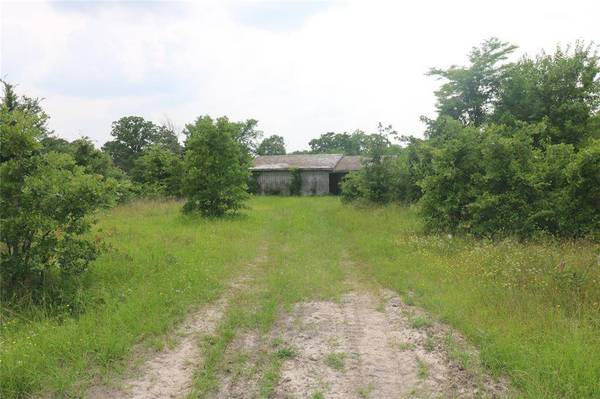 72 Julia Justice RD, Huntsville, TX 77320