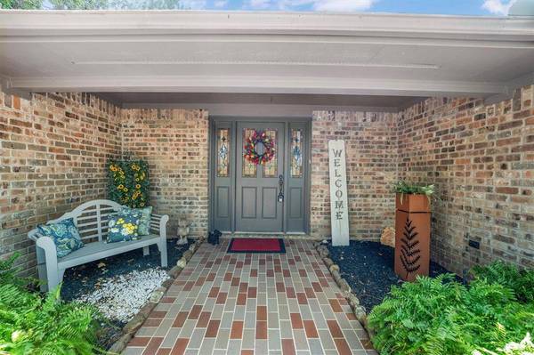 2217 Azalea CIR, Huntsville, TX 77340