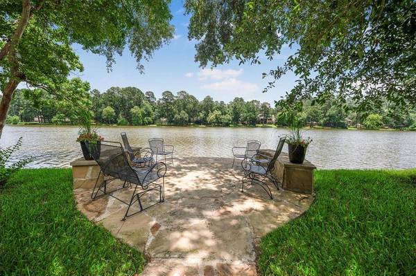 2217 Azalea CIR, Huntsville, TX 77340