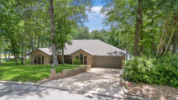 2217 Azalea CIR, Huntsville, TX 77340