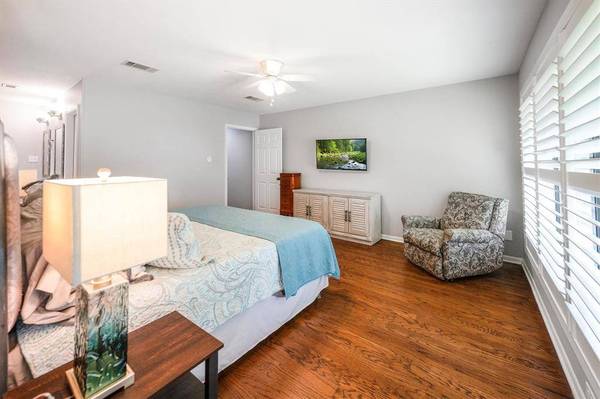 2217 Azalea CIR, Huntsville, TX 77340