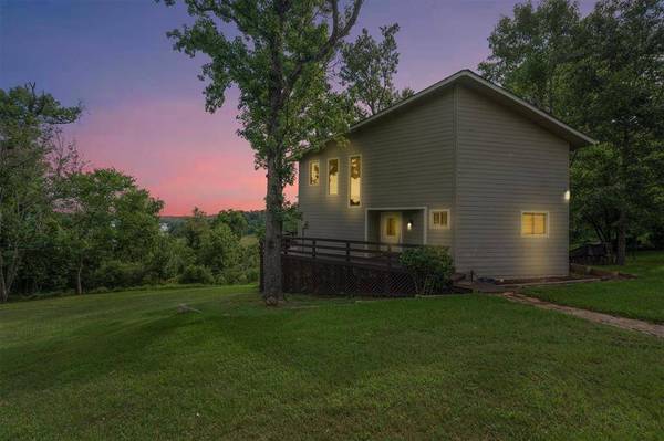 200 Joanna Pine LN, Livingston, TX 77351