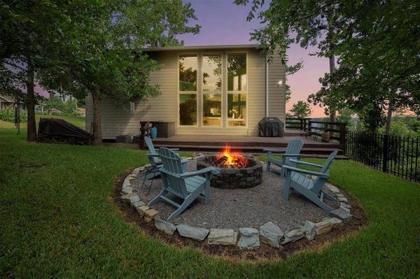 200 Joanna Pine LN, Livingston, TX 77351