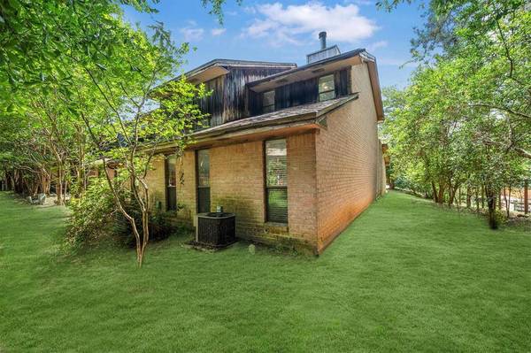 1501 Wimbledon DR, Huntsville, TX 77340