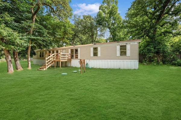 2 Creek RD, Huntsville, TX 77320