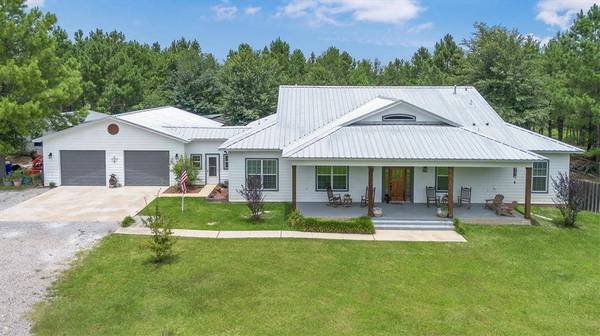 1022 Fm 1696 RD W, Huntsville, TX 77320