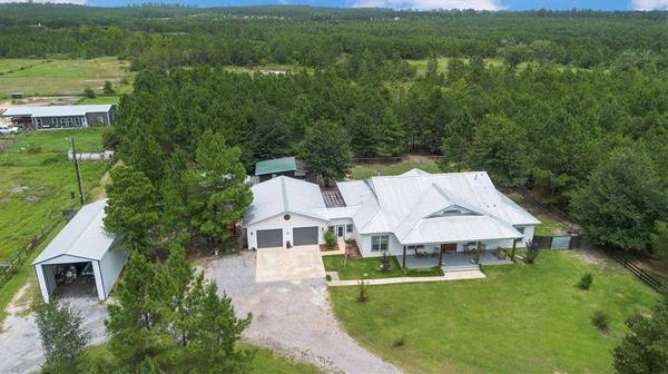 1022 Fm 1696 RD W, Huntsville, TX 77320