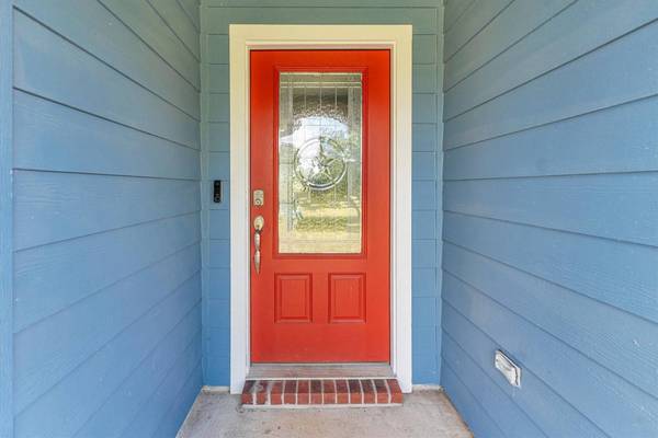 17 Watson Lake RD, Huntsville, TX 77340