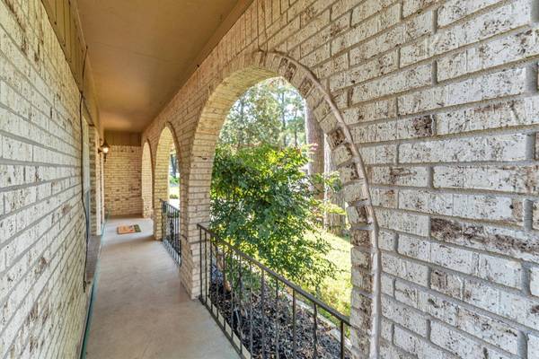 3329 Bent Bough PARK, Huntsville, TX 77340