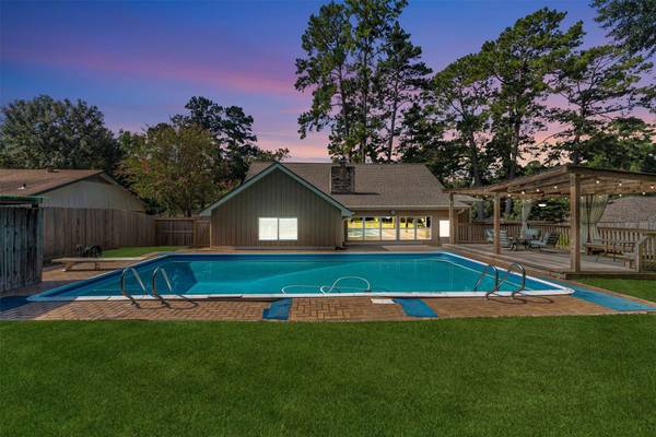 3329 Bent Bough PARK, Huntsville, TX 77340