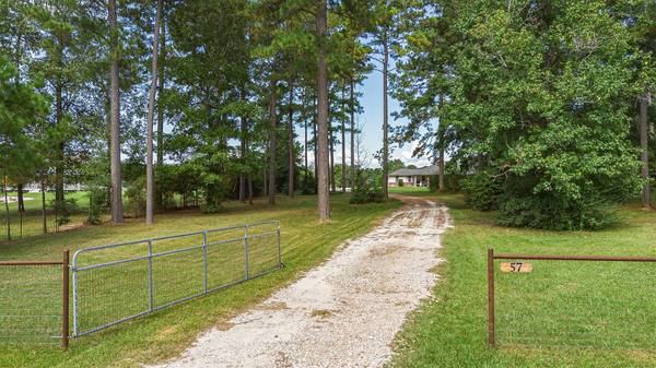 57 Vela RD, Huntsville, TX 77340