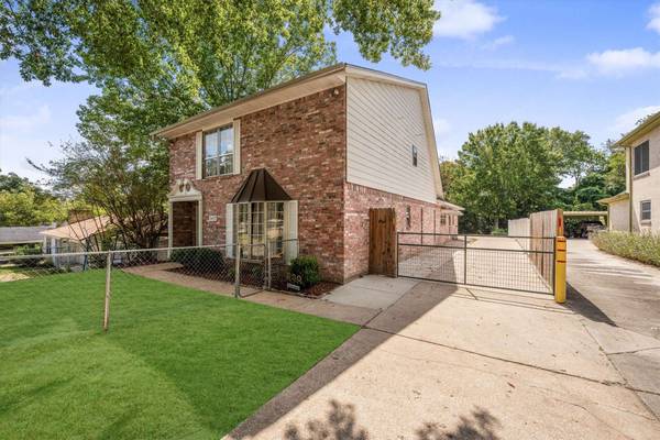 1417 15th ST, Huntsville, TX 77340