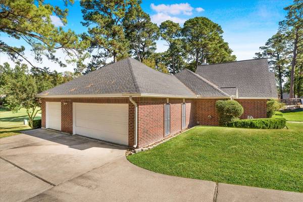 636 Hillcrest DR, Huntsville, TX 77340