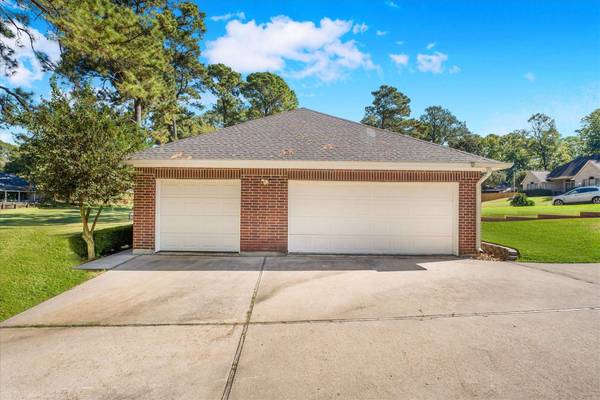 636 Hillcrest DR, Huntsville, TX 77340