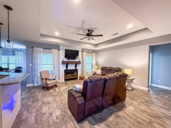 4221 FM 876, Waxahachie, TX 75167