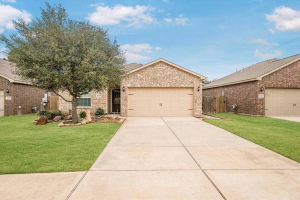 7615 Square Garden LN, Conroe, TX 77304