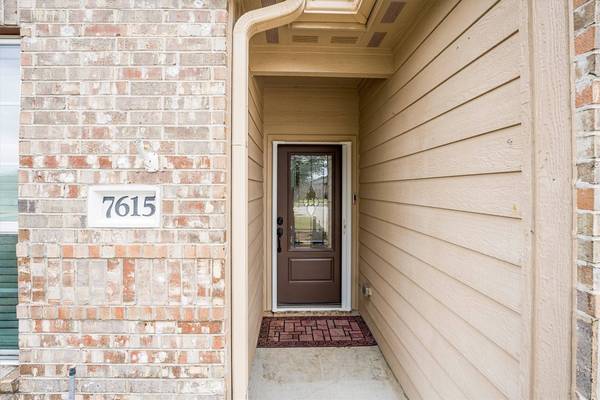 7615 Square Garden LN, Conroe, TX 77304