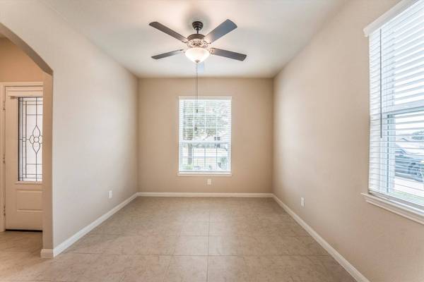 7615 Square Garden LN, Conroe, TX 77304