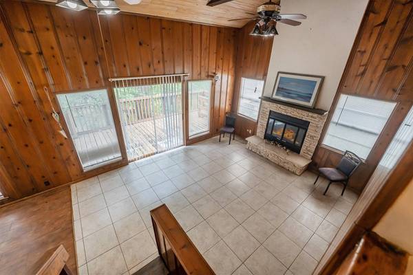 7 Lake DR, Huntsville, TX 77320