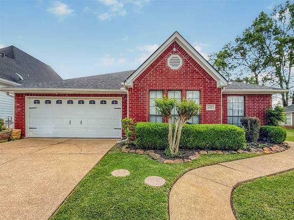 152 Waters Edge at 18th, Huntsville, TX 77340