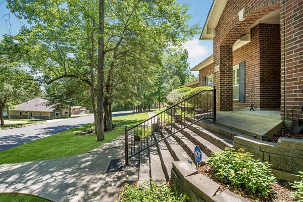 903 Inwood DR, Huntsville, TX 77340