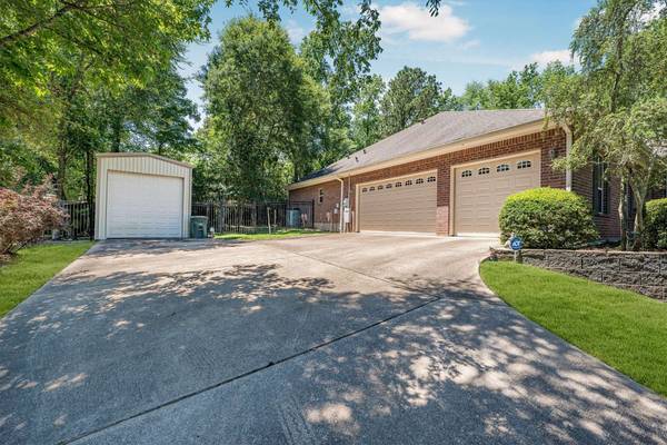 903 Inwood DR, Huntsville, TX 77340