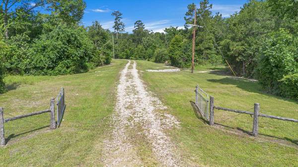 50 Fm 3179 RD, Huntsville, TX 77340
