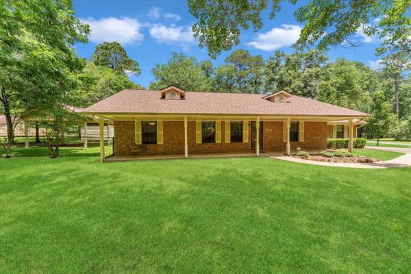 361 Forest LN, Huntsville, TX 77340