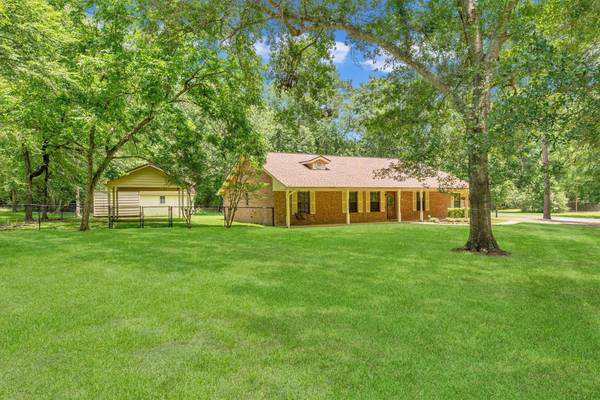 361 Forest LN, Huntsville, TX 77340