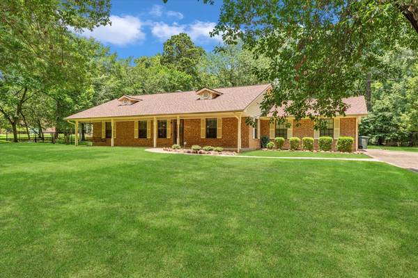 361 Forest LN, Huntsville, TX 77340