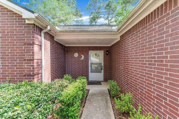 3003 Brook DR, Huntsville, TX 77340