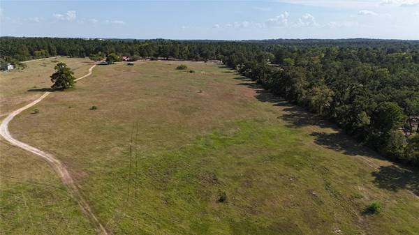 476 Rosenwall RD, Huntsville, TX 77320