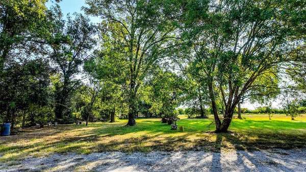 1493 Fm 980, Huntsville, TX 77320