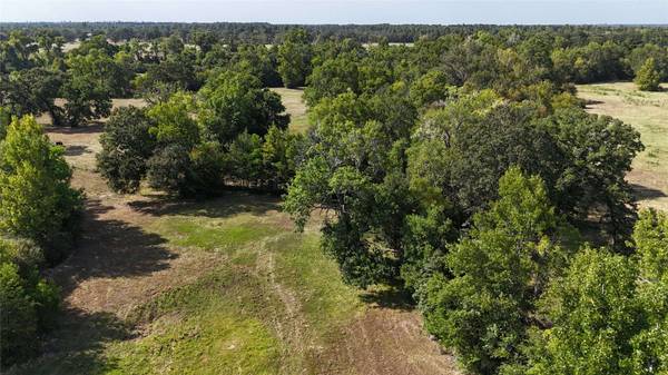 476 Rosenwall RD, Huntsville, TX 77320