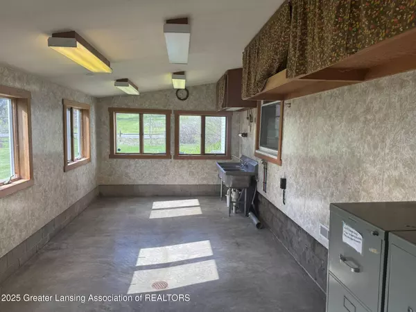 1181 W Stoll Road, DeWitt, MI 48820, Dewitt, MI 48820