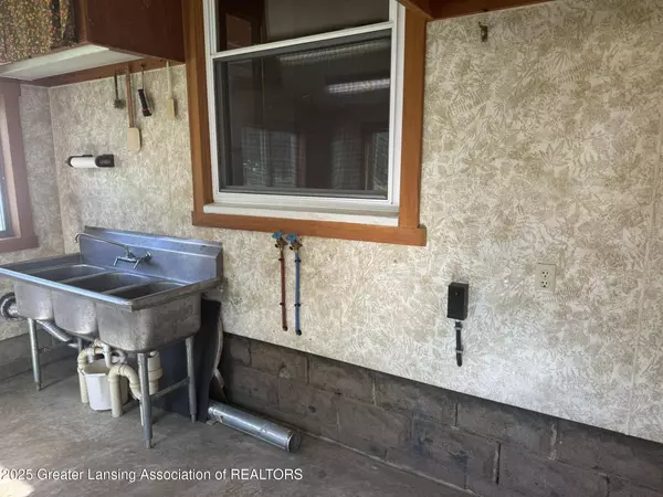 1181 W Stoll Road, DeWitt, MI 48820, Dewitt, MI 48820