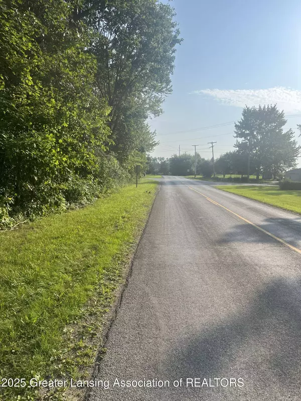 11000 Macon HWY, Clinton, MI 49236