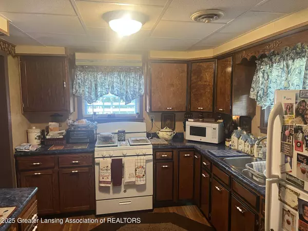 414 S Chicago ST, Litchfield, MI 49252