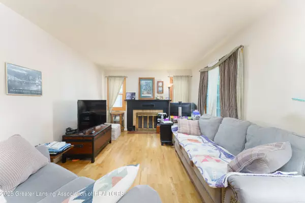 696 Beech ST, East Lansing, MI 48823