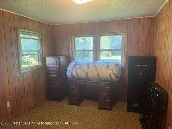 10122 Jones RD, Bellevue, MI 49021