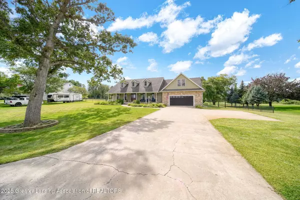 10412 Hankerd RD, Pleasant Lake, MI 49272